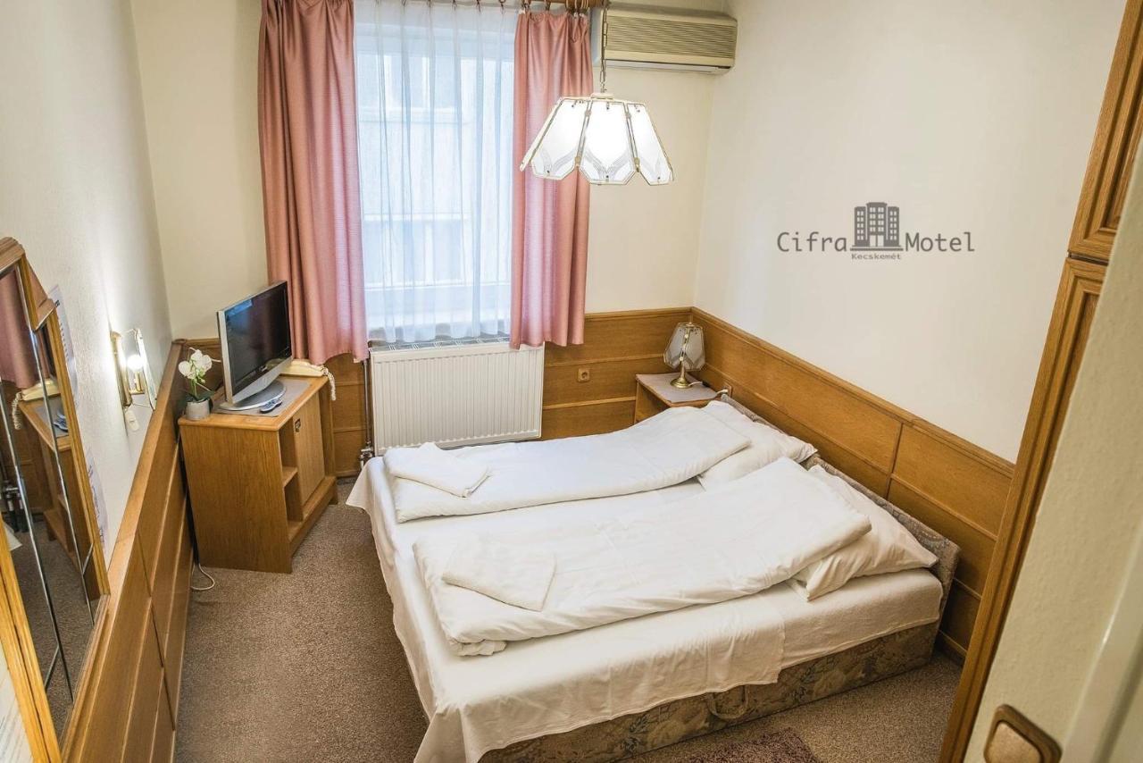 Cifra Motel Kecskemét Exteriér fotografie