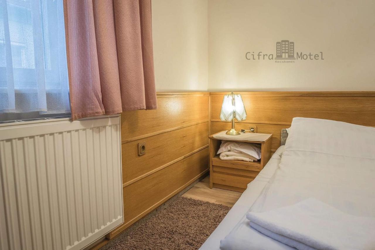 Cifra Motel Kecskemét Exteriér fotografie