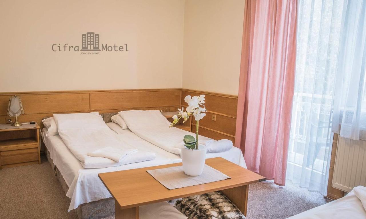 Cifra Motel Kecskemét Exteriér fotografie