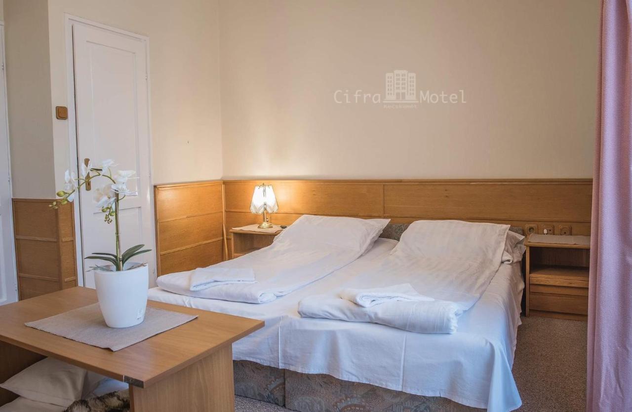Cifra Motel Kecskemét Exteriér fotografie